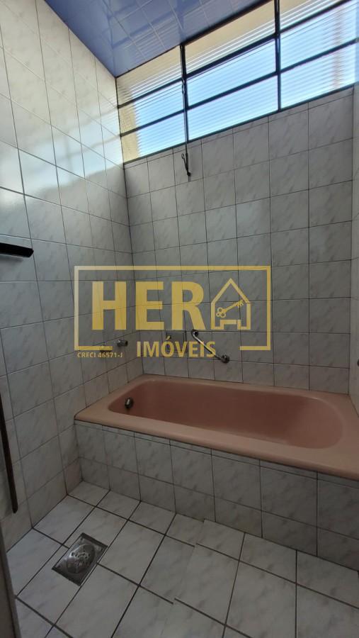 Casa à venda com 3 quartos, 372m² - Foto 30