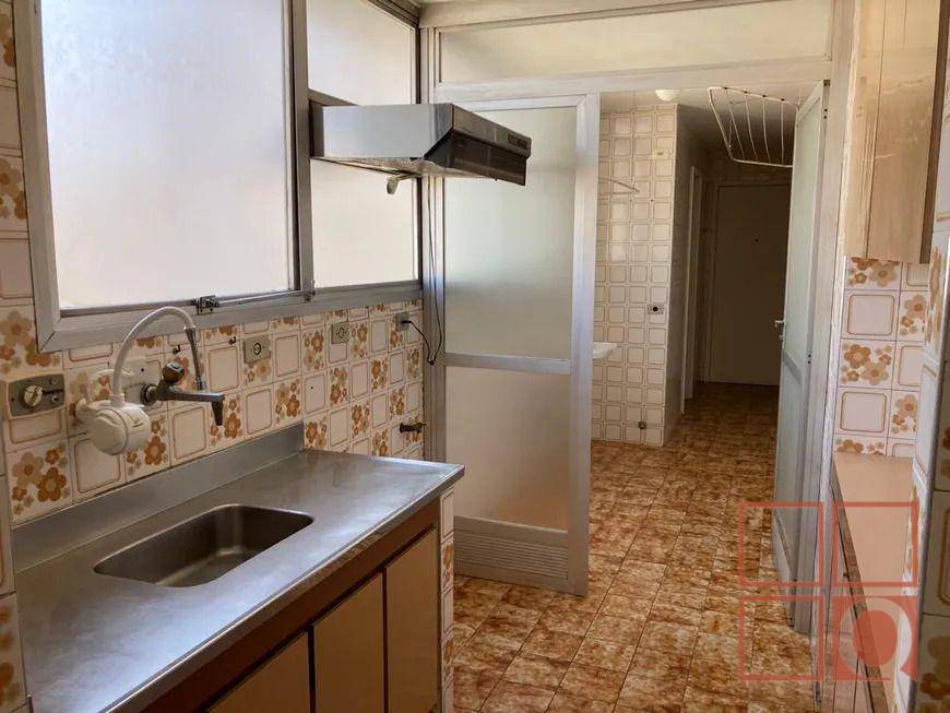 Apartamento à venda com 3 quartos, 155m² - Foto 4