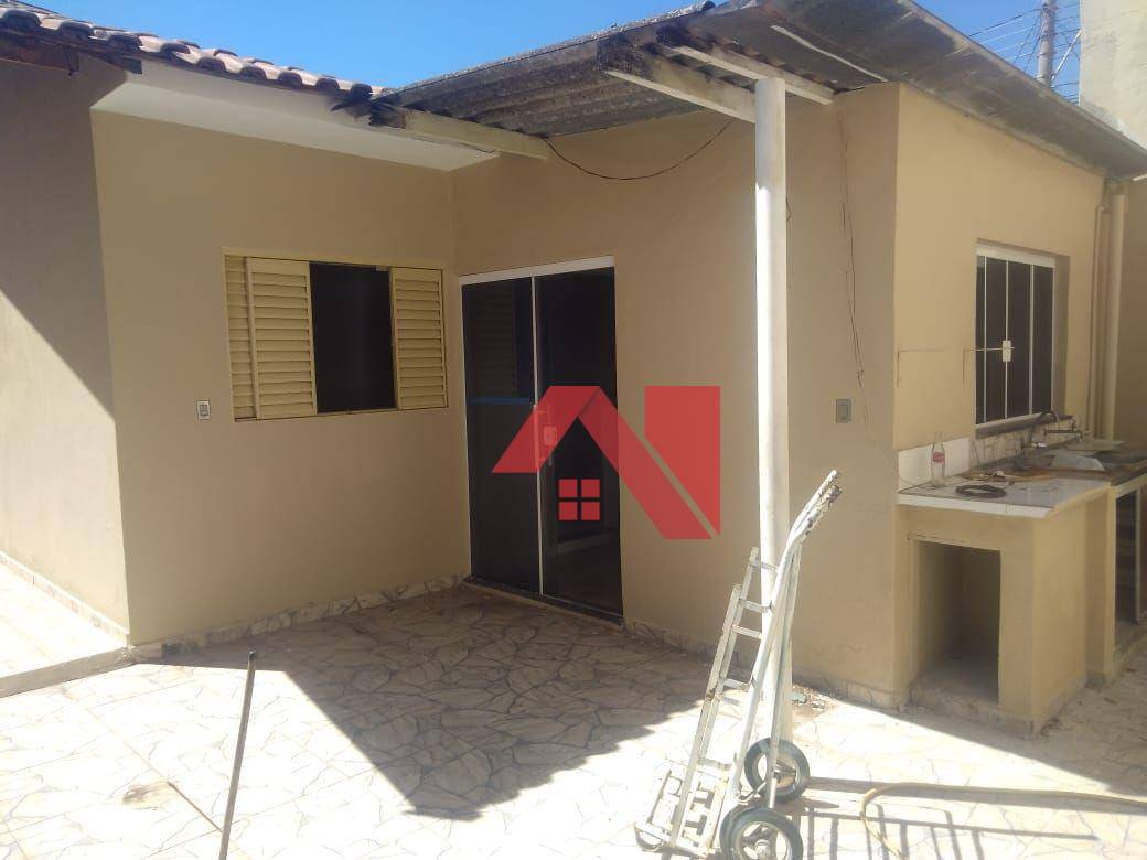 Casa à venda com 3 quartos, 230m² - Foto 8