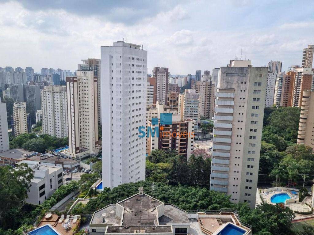 Apartamento à venda com 3 quartos, 238m² - Foto 4