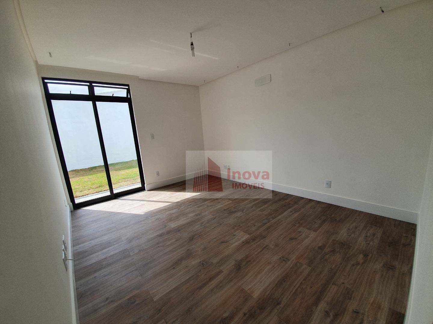 Casa de Condomínio à venda com 4 quartos, 360m² - Foto 8