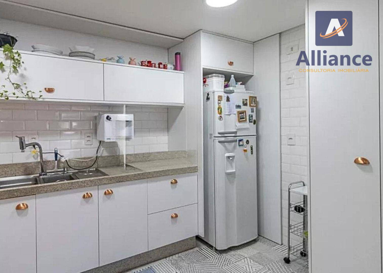 Apartamento à venda com 3 quartos, 185m² - Foto 3