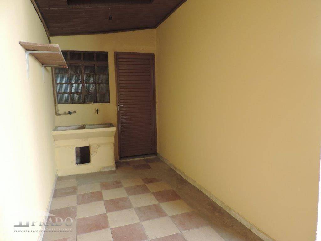 Casa à venda com 3 quartos, 200m² - Foto 10