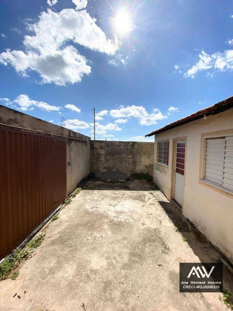 Casa à venda com 2 quartos, 38m² - Foto 2