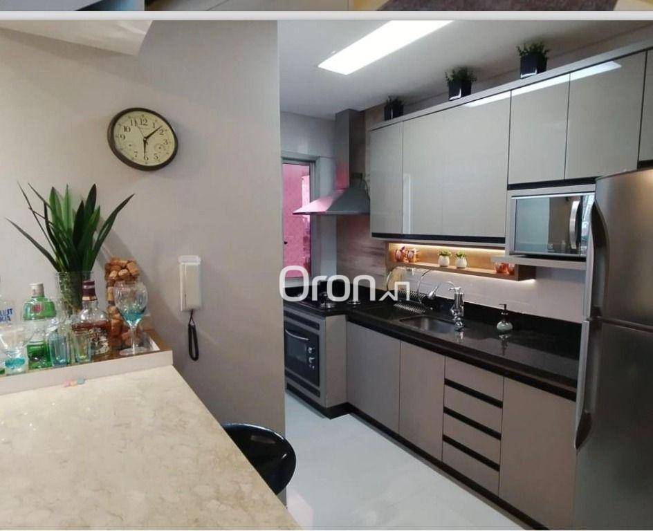 Apartamento à venda com 2 quartos, 69m² - Foto 2