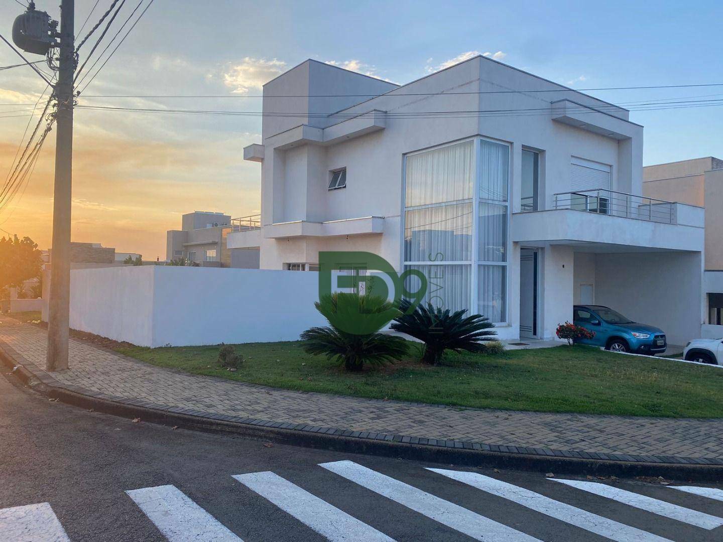 Casa de Condomínio à venda com 3 quartos, 238m² - Foto 1