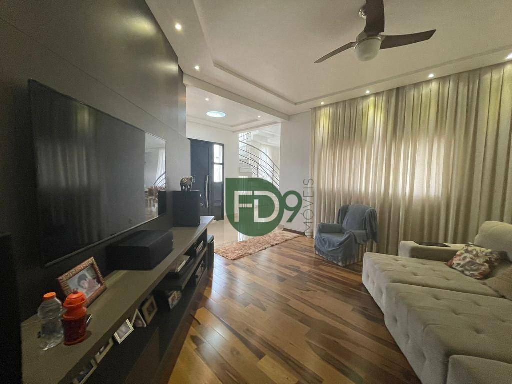 Casa de Condomínio à venda com 4 quartos, 350m² - Foto 12