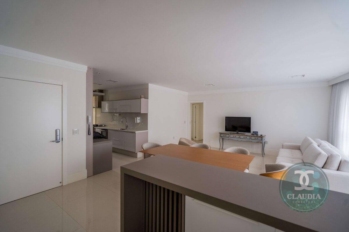 Apartamento à venda com 3 quartos, 206m² - Foto 25