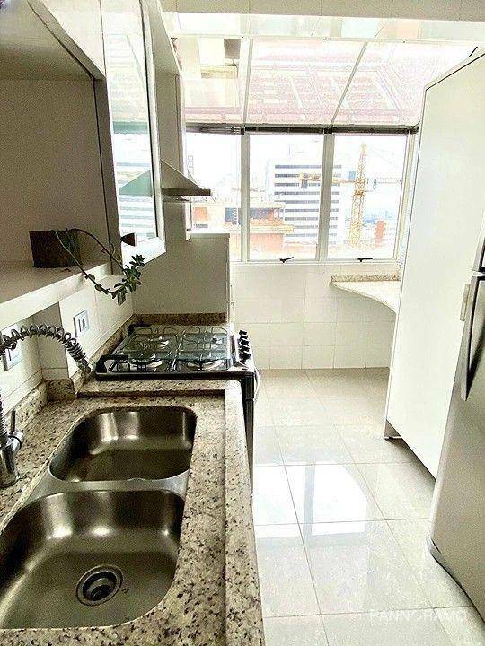 Cobertura para alugar com 2 quartos, 181m² - Foto 4