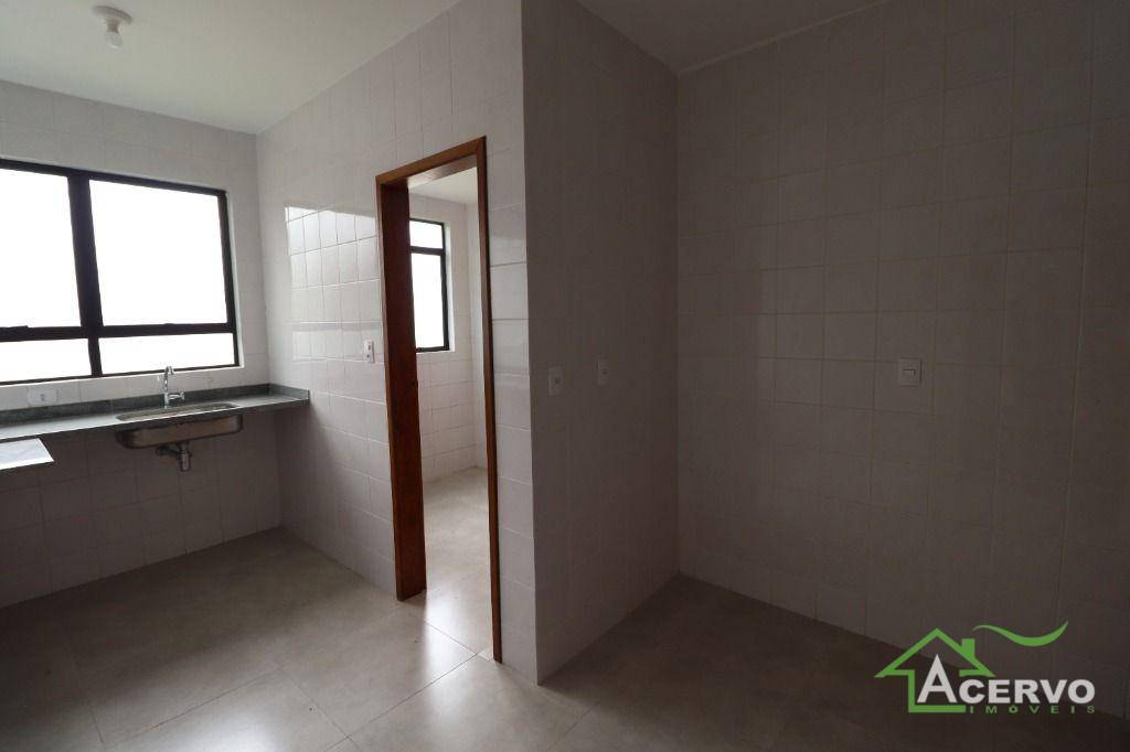 Apartamento à venda com 3 quartos, 154m² - Foto 8