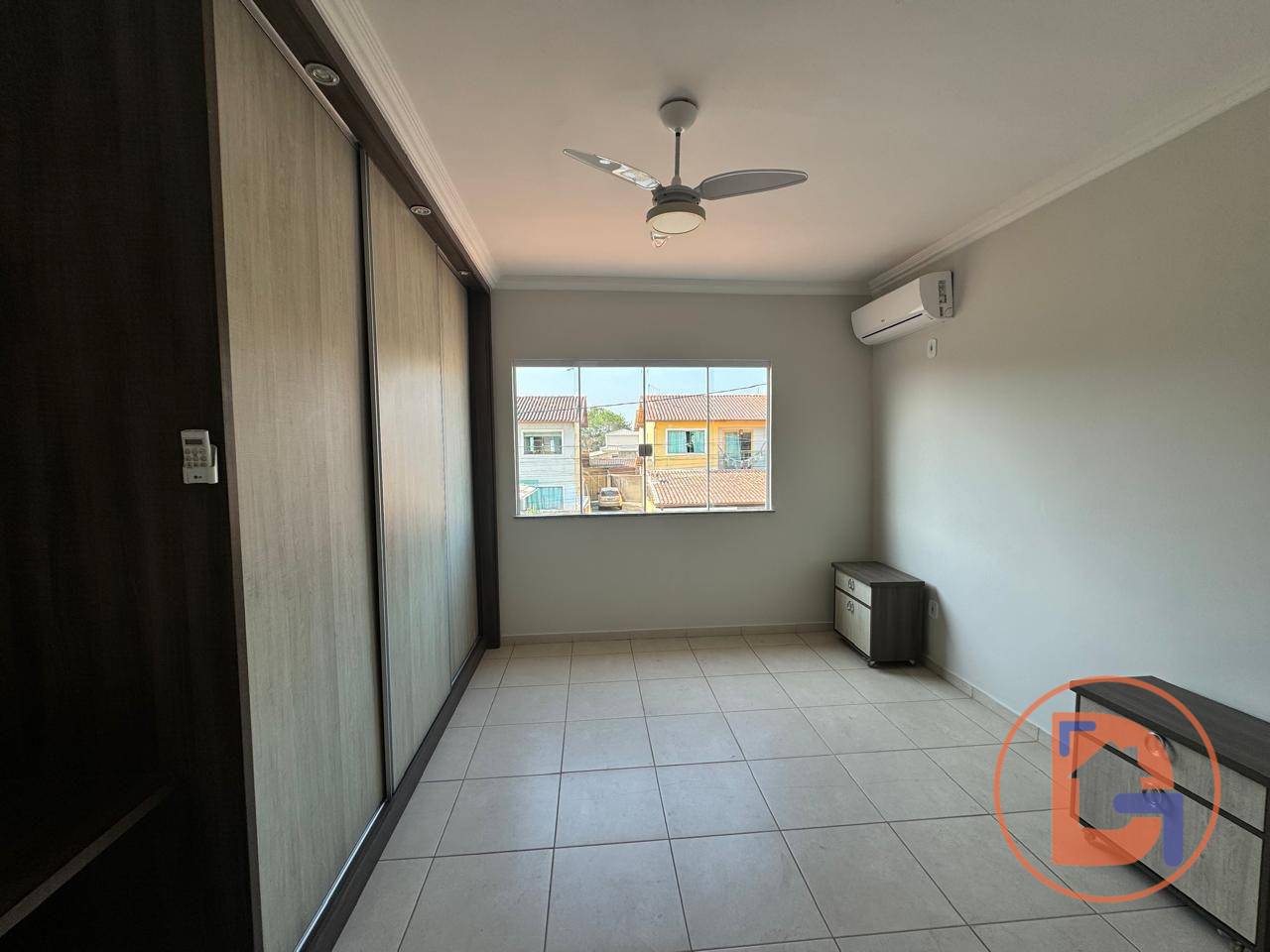 Casa à venda com 2 quartos, 80m² - Foto 12