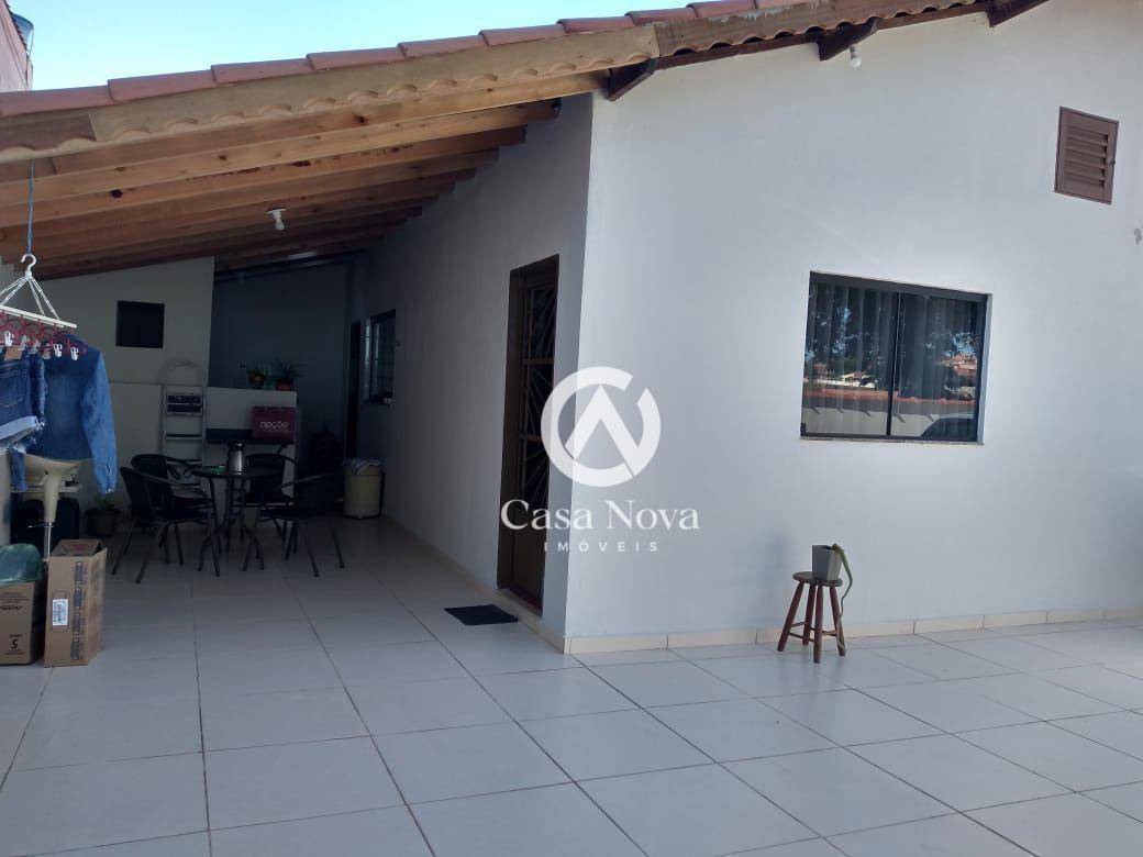 Casa à venda com 2 quartos, 100m² - Foto 3