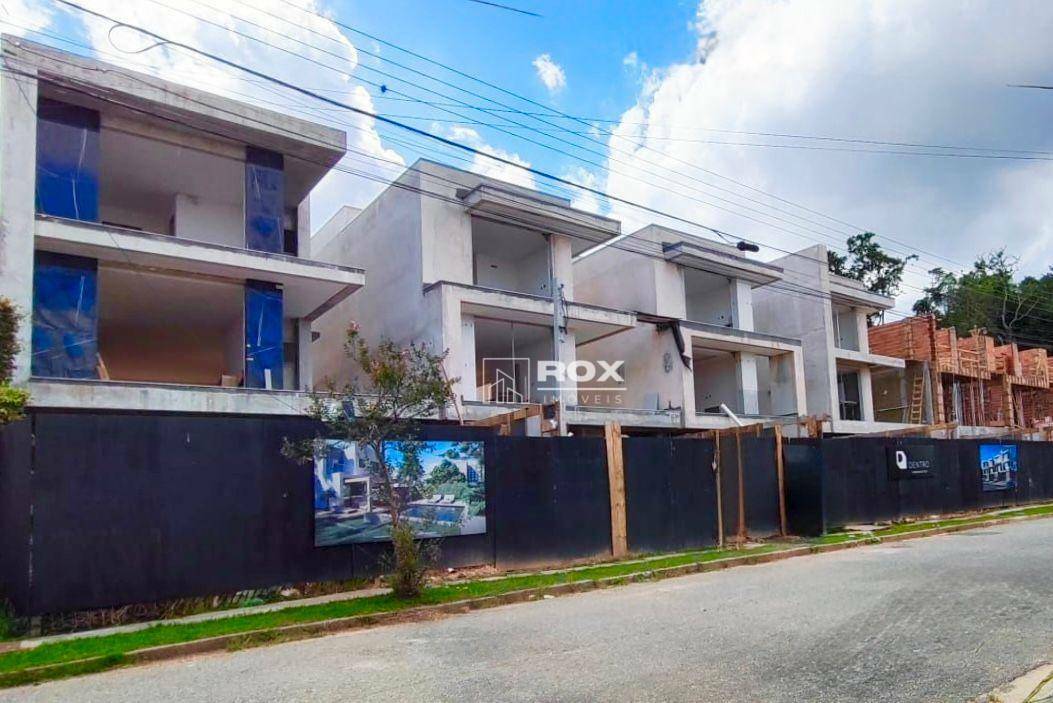 Casa de Condomínio à venda com 3 quartos, 245m² - Foto 4