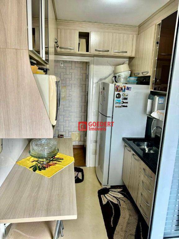 Apartamento à venda com 3 quartos, 77m² - Foto 8