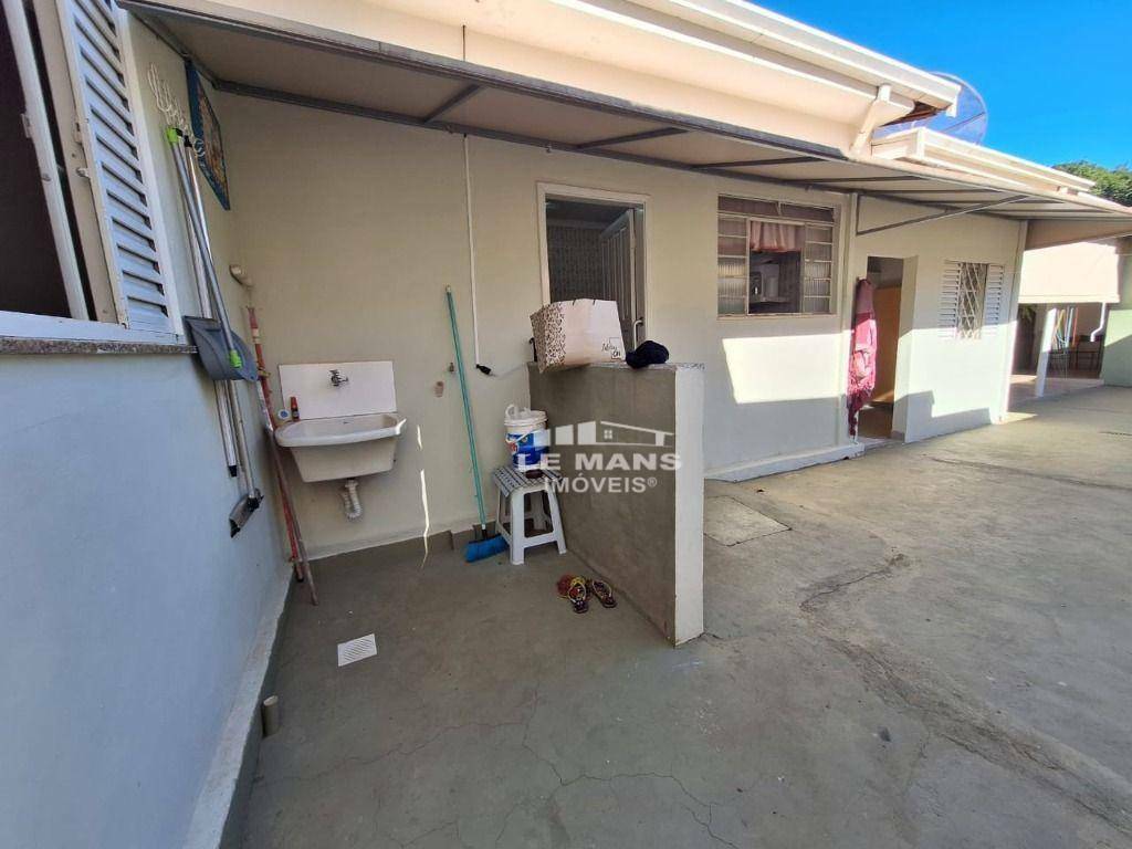 Casa à venda com 3 quartos, 164m² - Foto 18