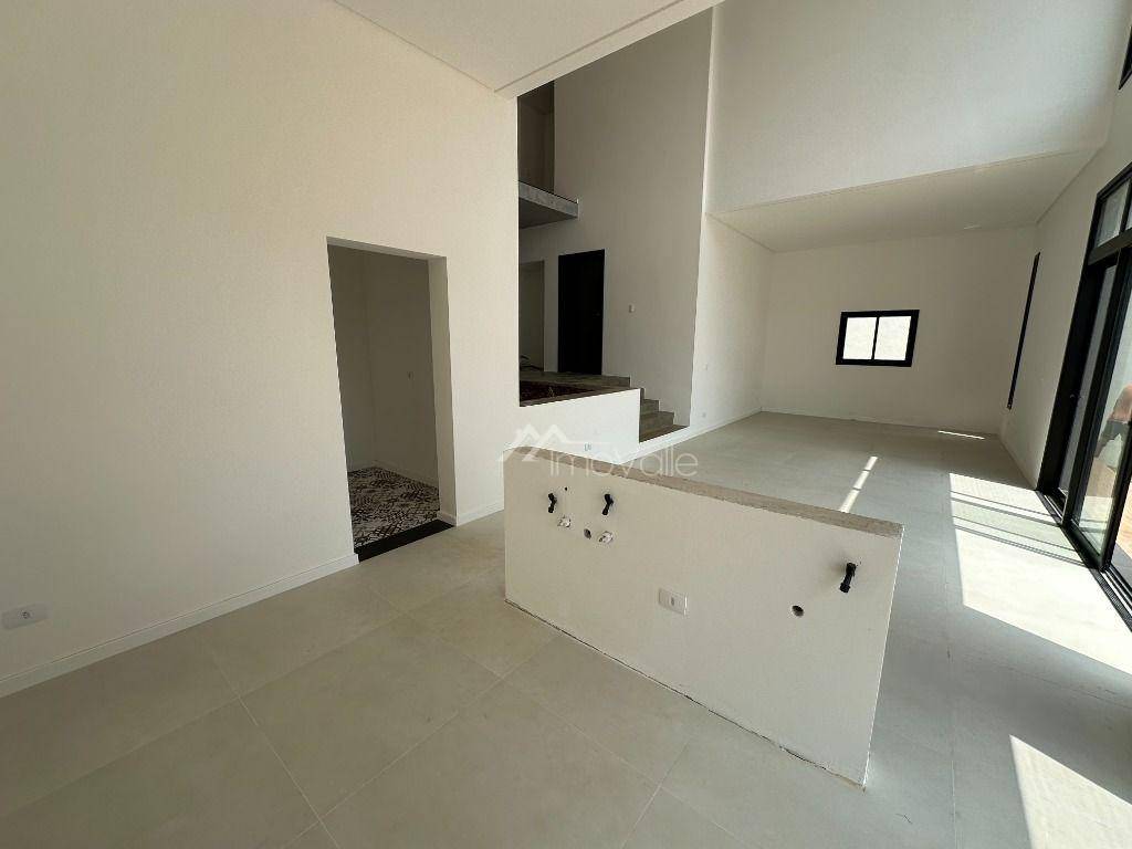 Casa de Condomínio à venda com 4 quartos, 305m² - Foto 9