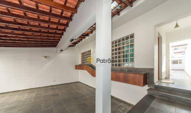 Casa à venda com 3 quartos, 197m² - Foto 3