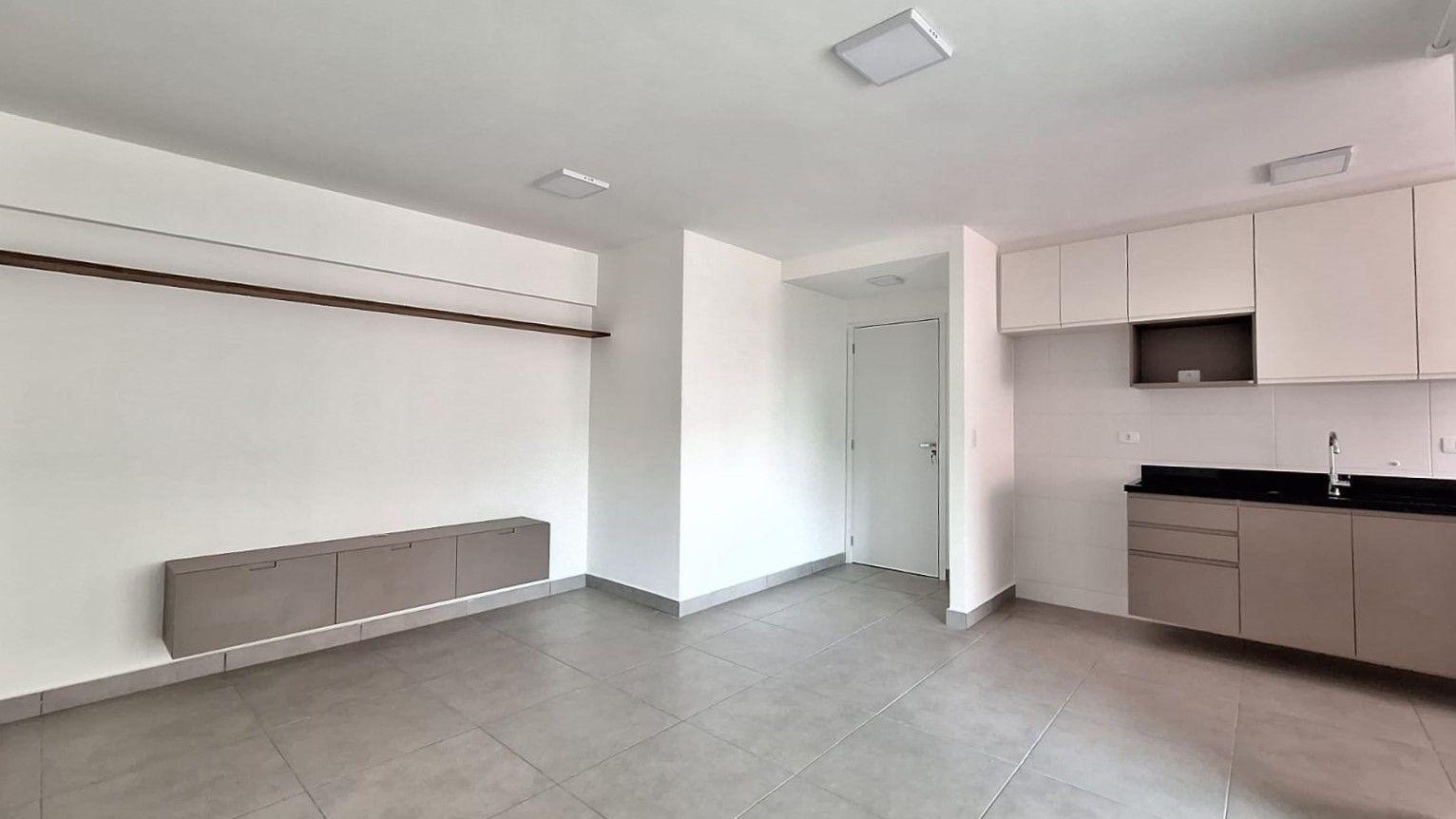Apartamento para alugar com 2 quartos, 75m² - Foto 2