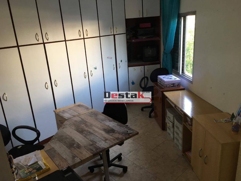 Apartamento à venda com 3 quartos, 109m² - Foto 17