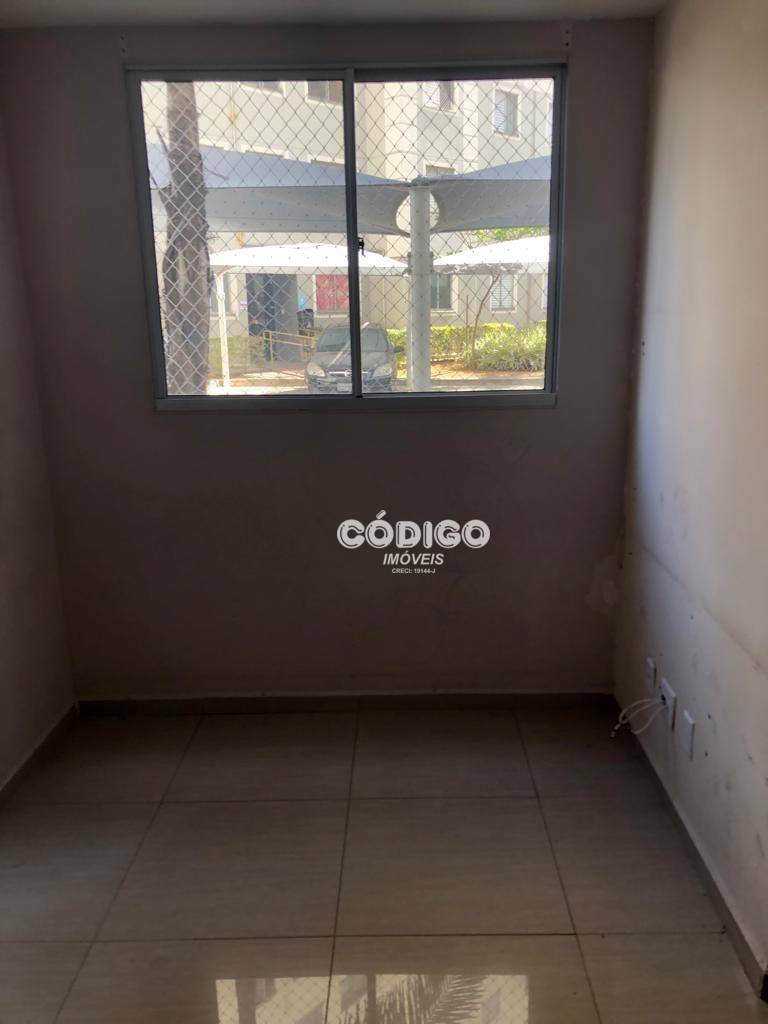 Apartamento à venda com 2 quartos, 48m² - Foto 2