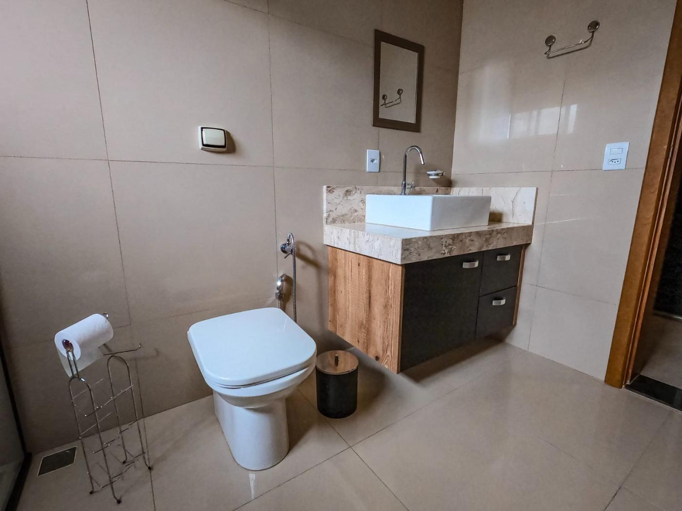 Casa de Condomínio à venda com 3 quartos, 225m² - Foto 11