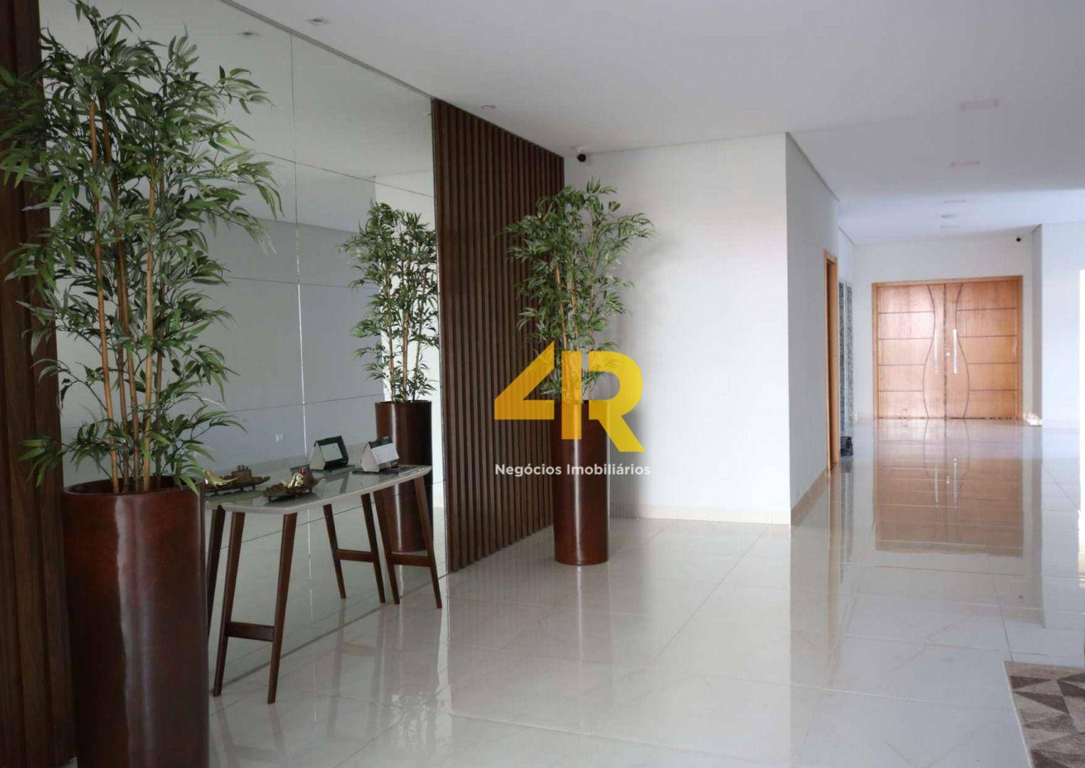 Apartamento à venda com 2 quartos, 81m² - Foto 4