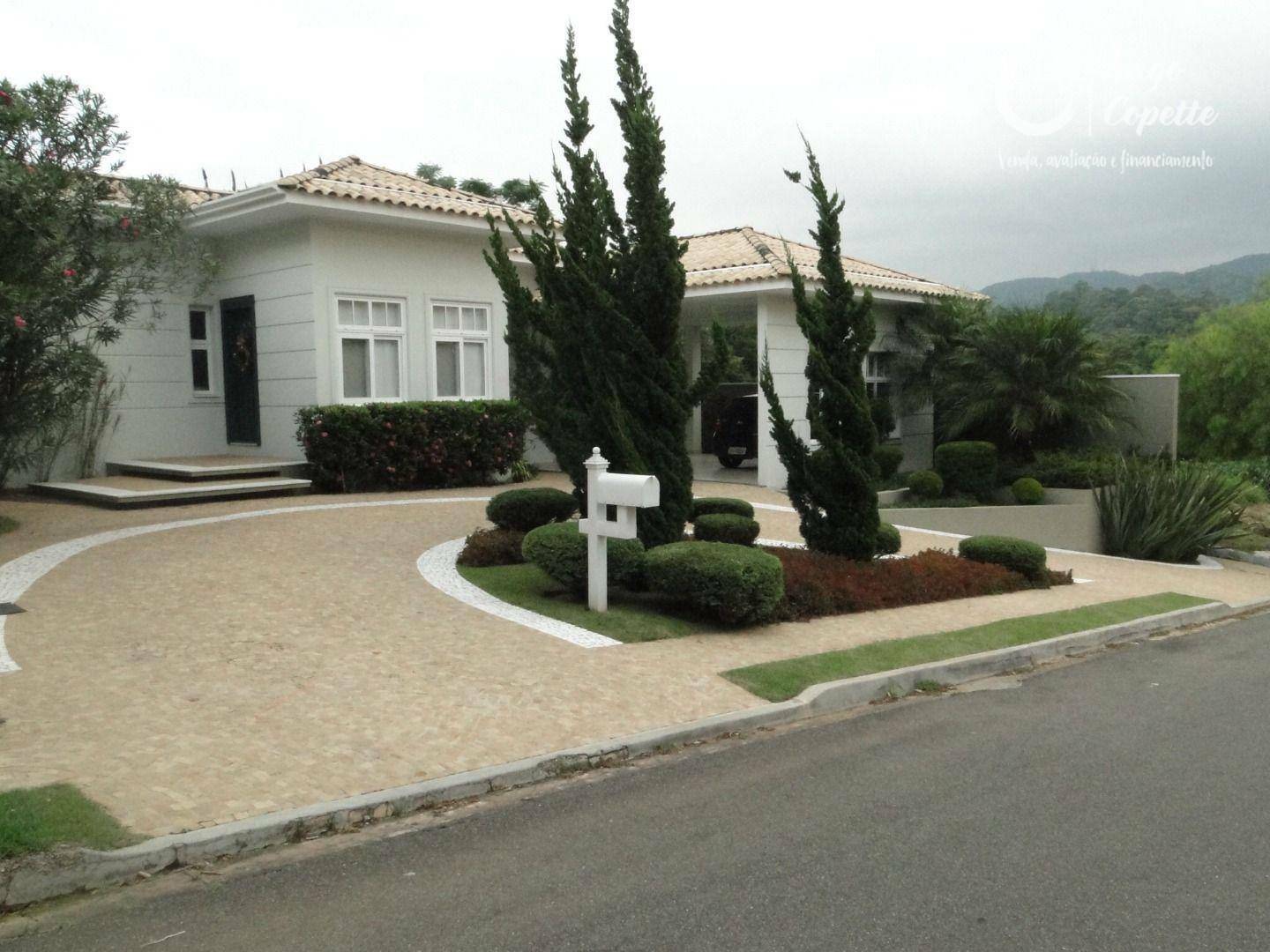 Casa de Condomínio à venda com 3 quartos, 446m² - Foto 1