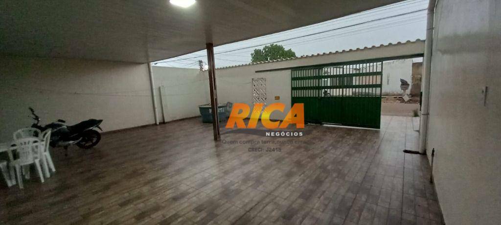 Casa à venda com 3 quartos, 250m² - Foto 9