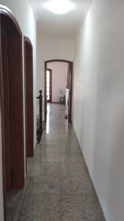 Casa à venda com 3 quartos, 180m² - Foto 18