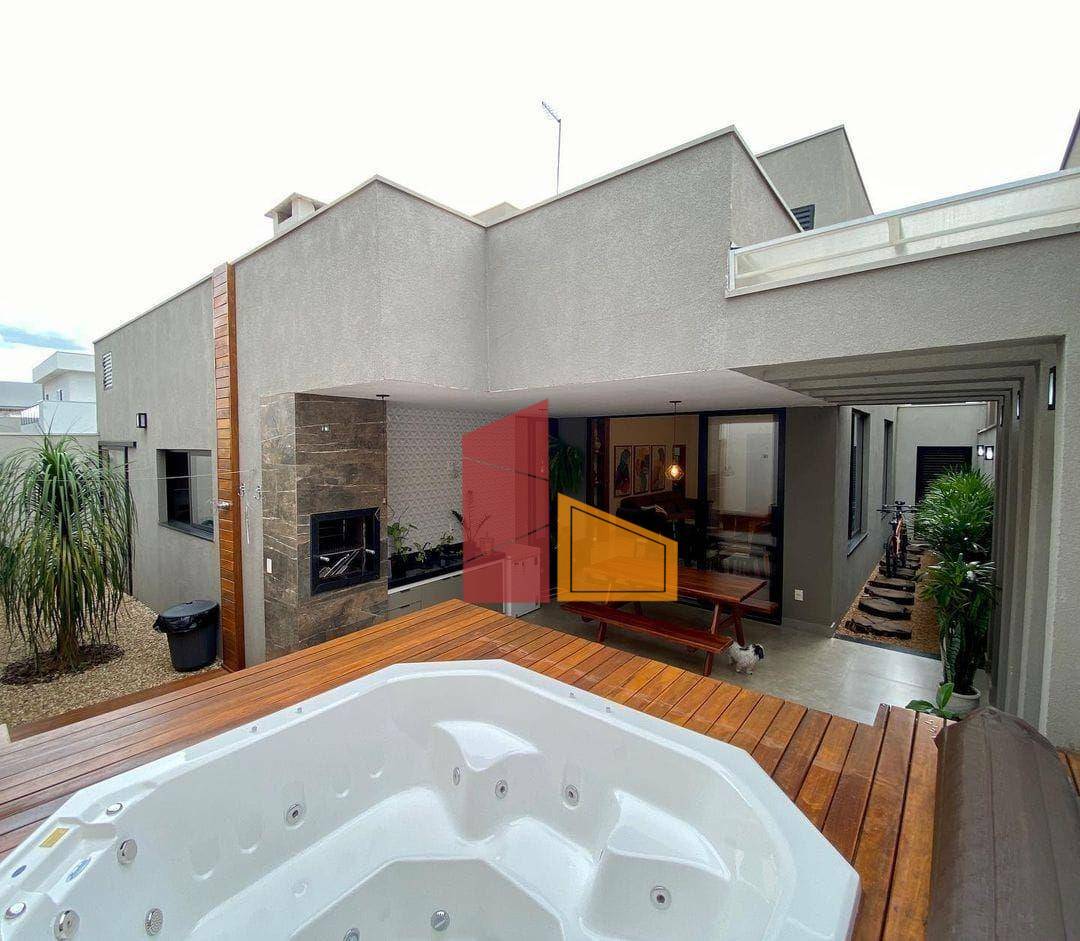 Casa de Condomínio à venda com 4 quartos, 190m² - Foto 2