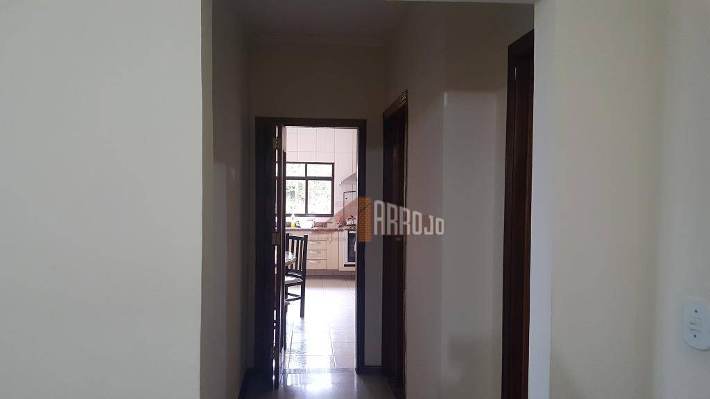 Casa à venda com 3 quartos, 193m² - Foto 9