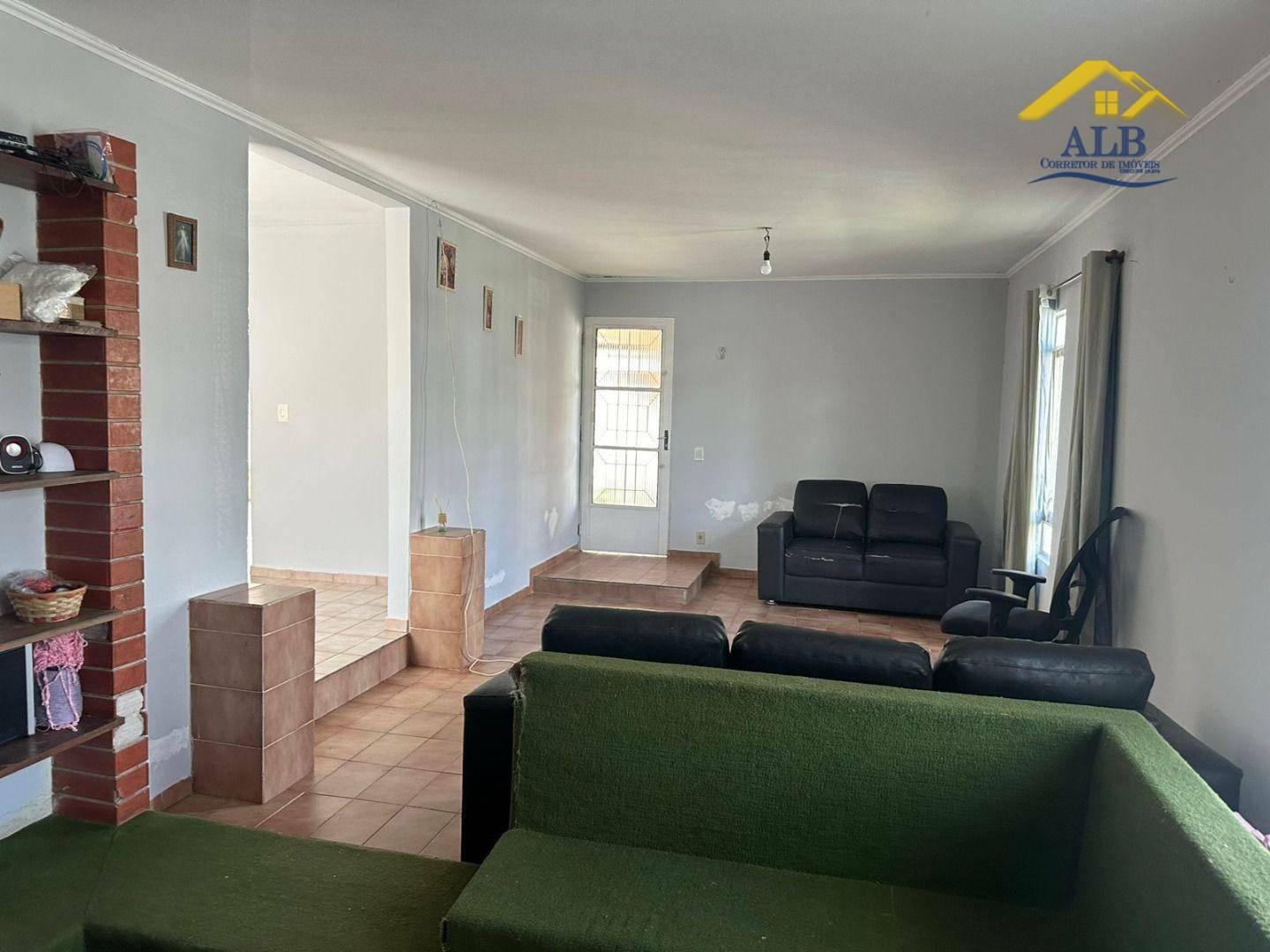 Casa à venda com 3 quartos, 100m² - Foto 4