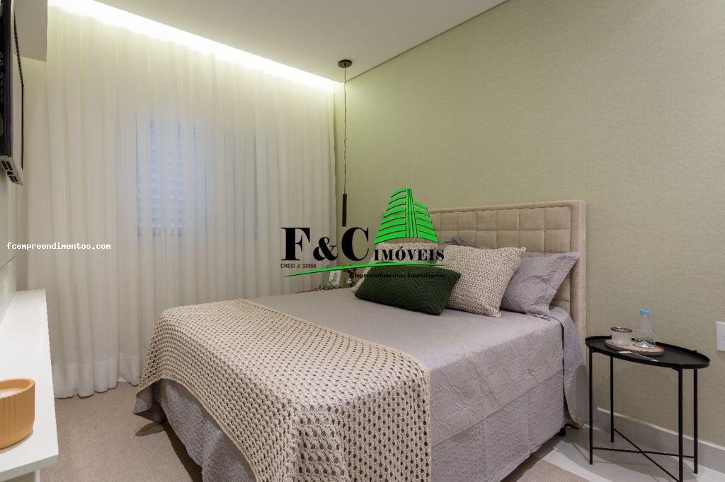 Apartamento à venda com 2 quartos, 70m² - Foto 13