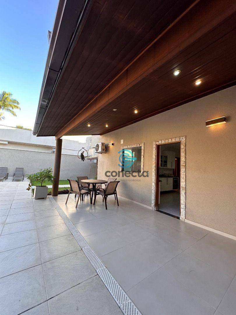 Casa de Condomínio à venda com 5 quartos, 462m² - Foto 1