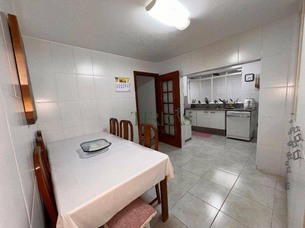 Casa de Condomínio à venda com 5 quartos, 212m² - Foto 8