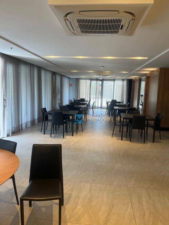 Apartamento à venda com 4 quartos, 220m² - Foto 22