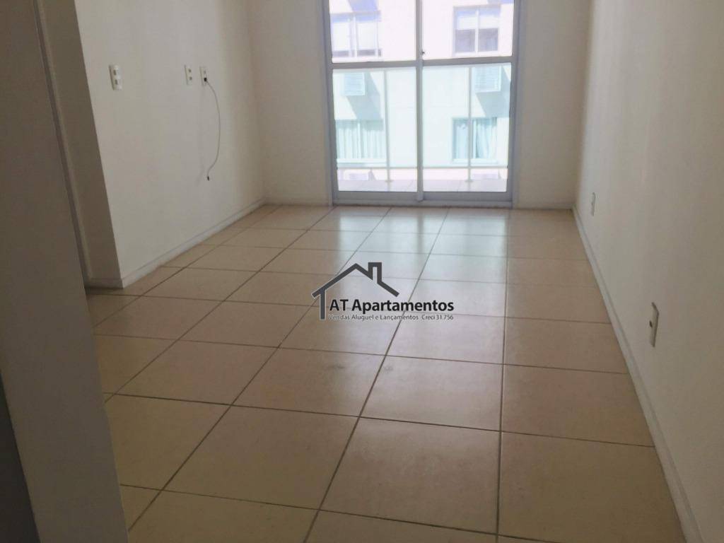 Apartamento à venda com 2 quartos, 58m² - Foto 1