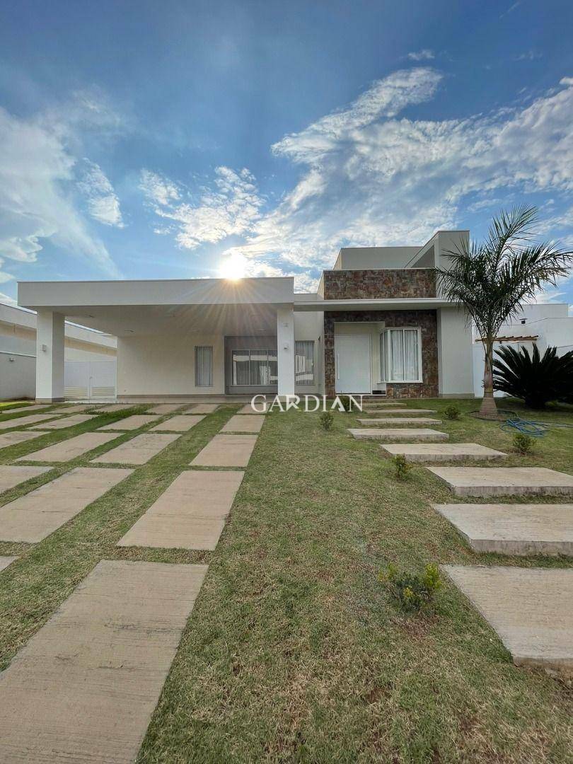 Casa de Condomínio à venda com 3 quartos, 332m² - Foto 4