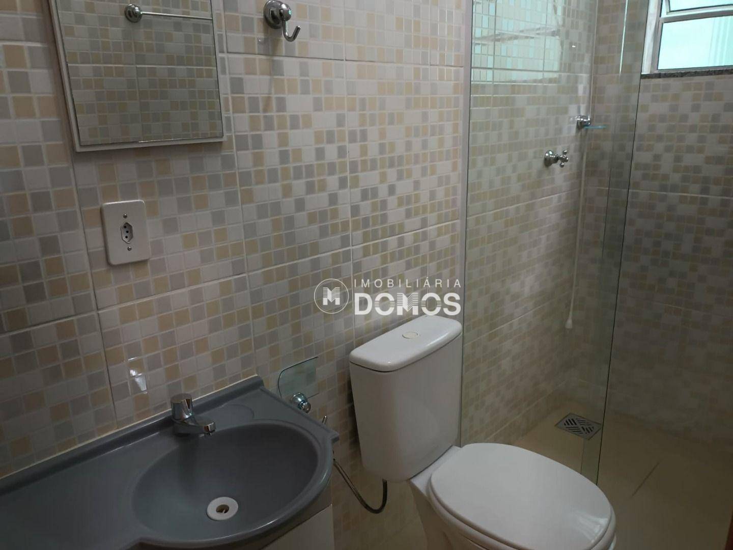 Casa à venda com 6 quartos, 250m² - Foto 10