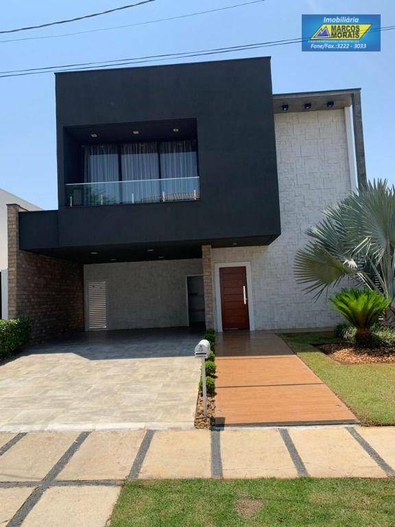 Casa de Condomínio à venda com 3 quartos, 320m² - Foto 2