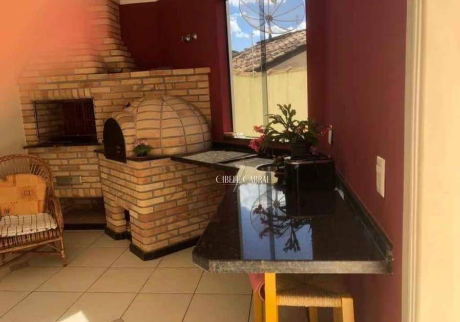 Casa à venda com 3 quartos, 250m² - Foto 18