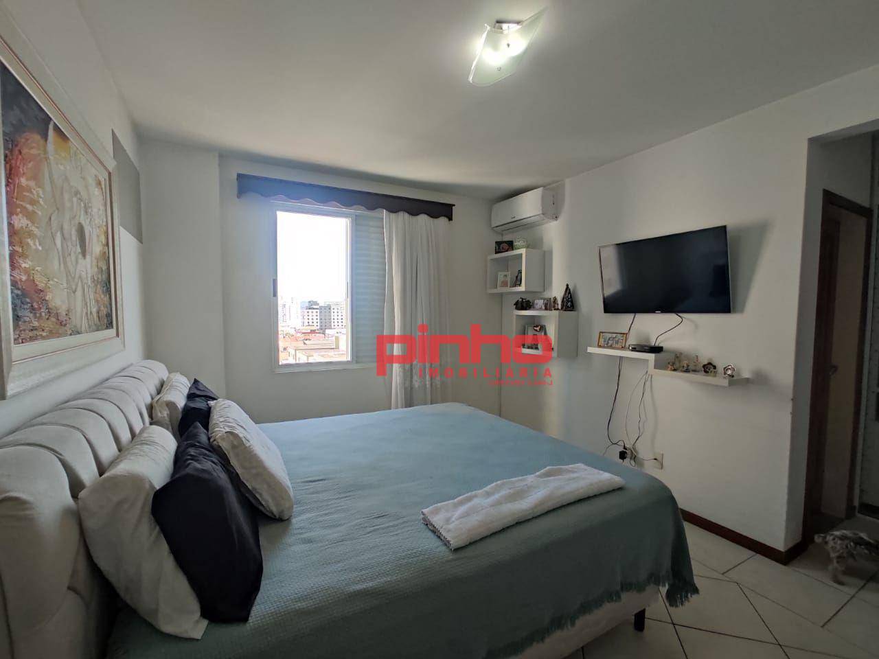 Apartamento à venda com 3 quartos, 138m² - Foto 4