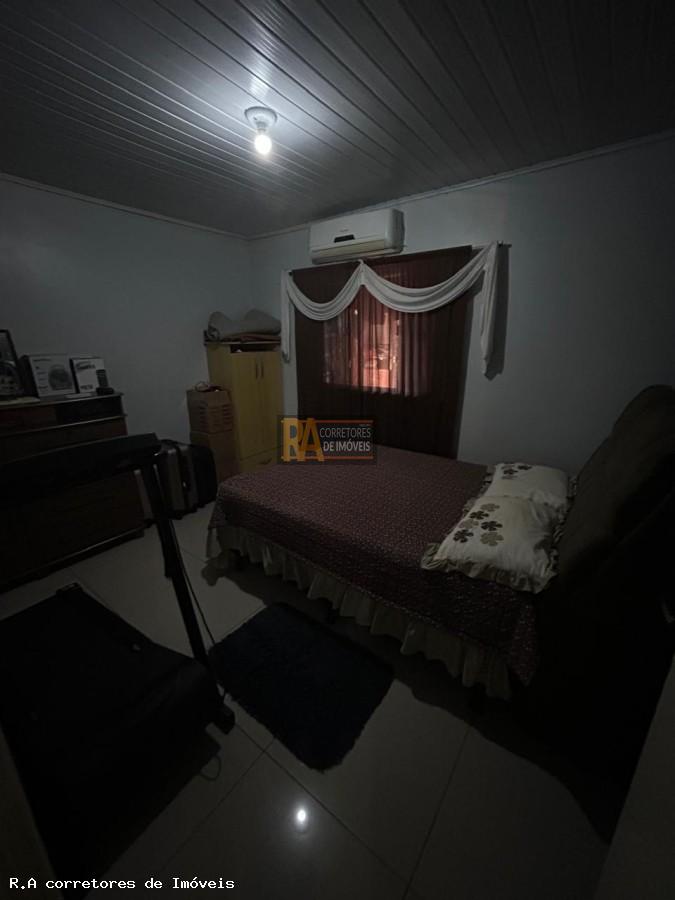 Casa à venda com 3 quartos, 323m² - Foto 12