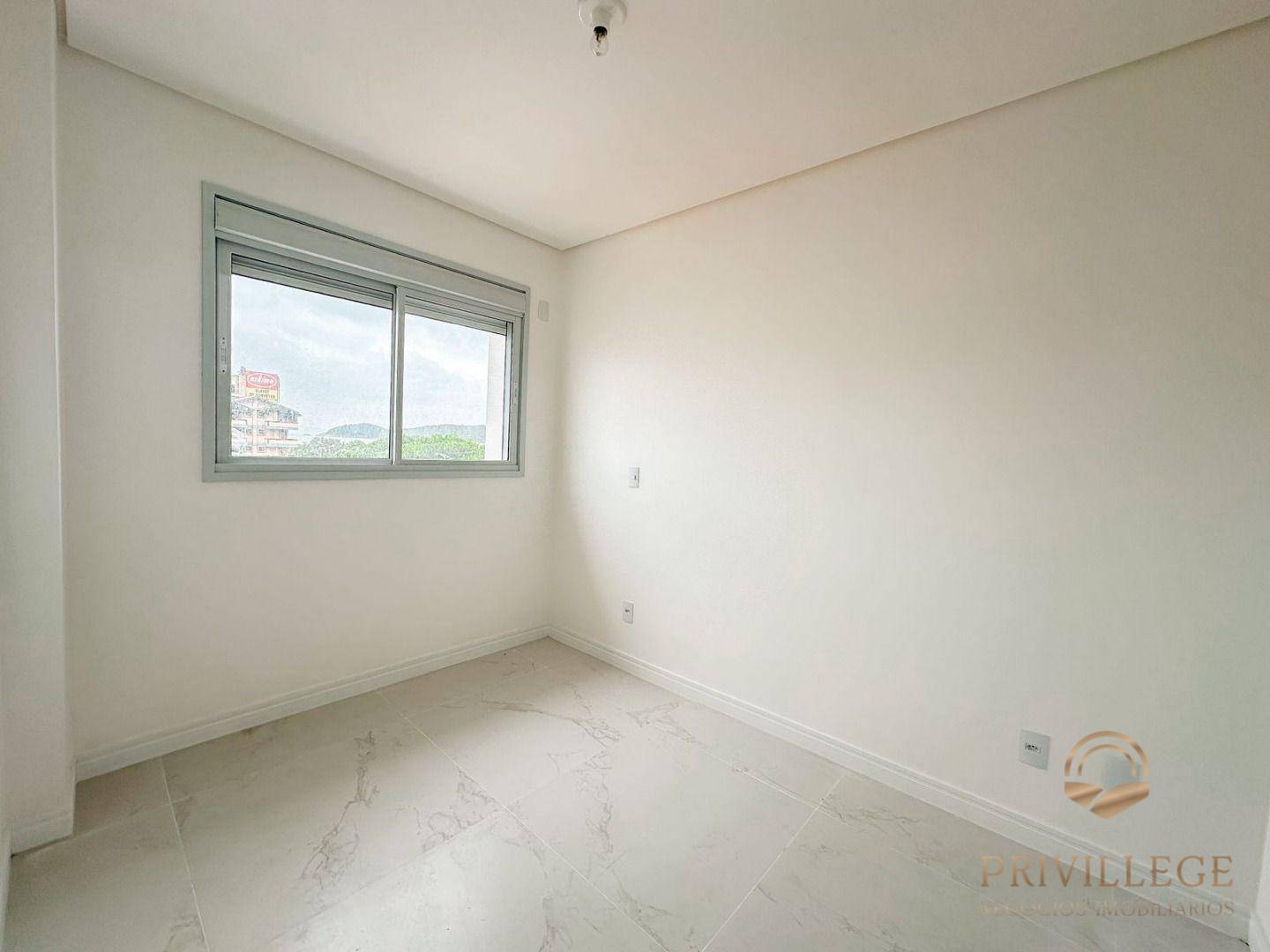 Apartamento à venda com 3 quartos, 78m² - Foto 4