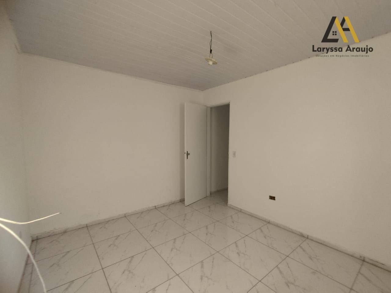 Casa à venda com 2 quartos, 80m² - Foto 12