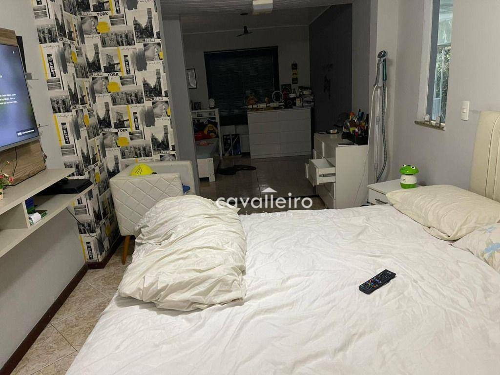 Casa à venda com 5 quartos, 285m² - Foto 35