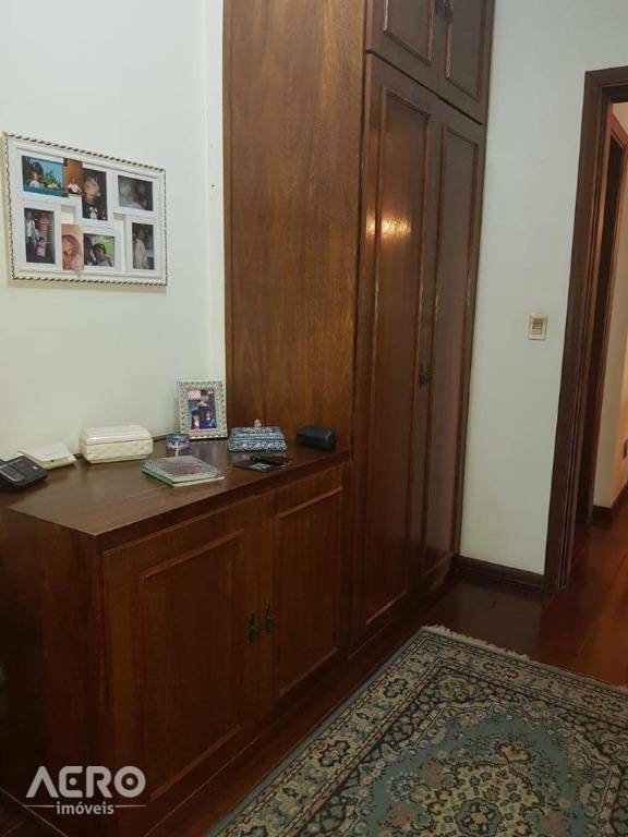 Apartamento à venda com 4 quartos, 230m² - Foto 26