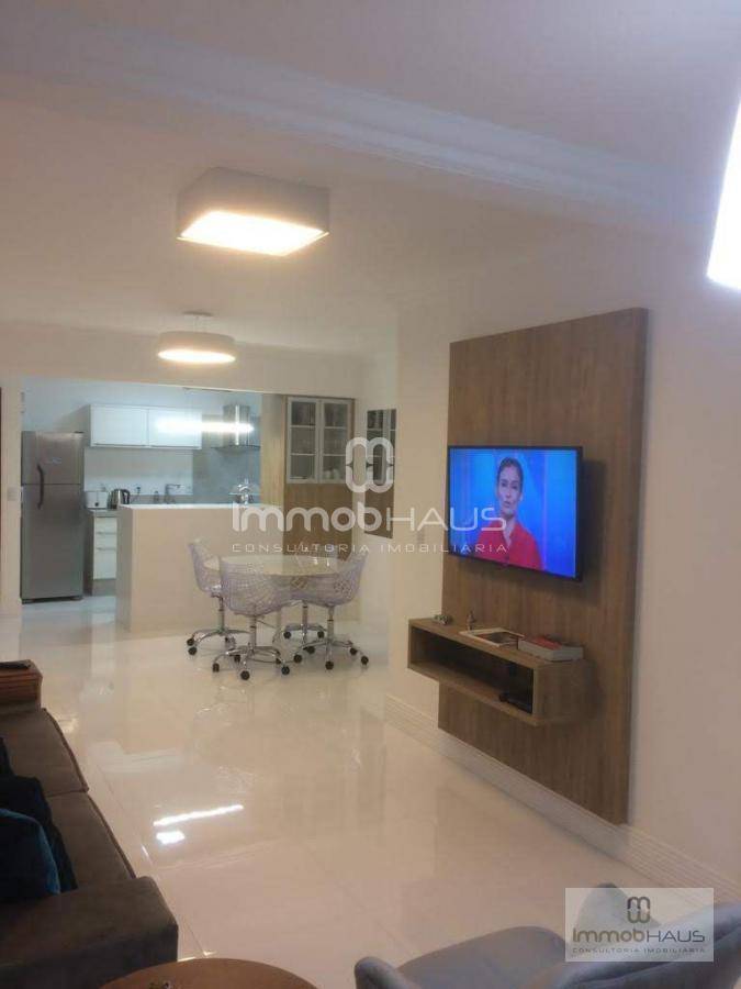 Apartamento à venda com 3 quartos, 116m² - Foto 1