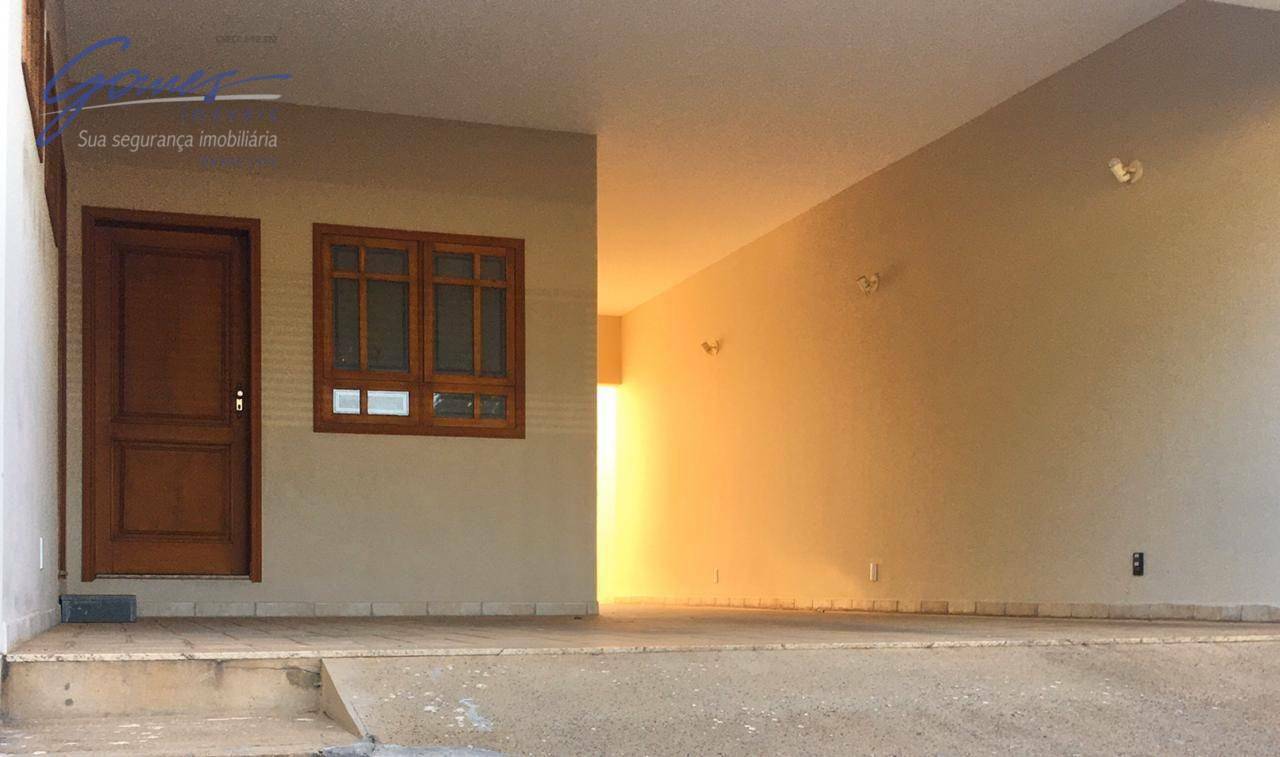 Casa à venda com 4 quartos, 214m² - Foto 3