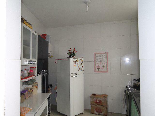 Apartamento à venda com 2 quartos, 75m² - Foto 16